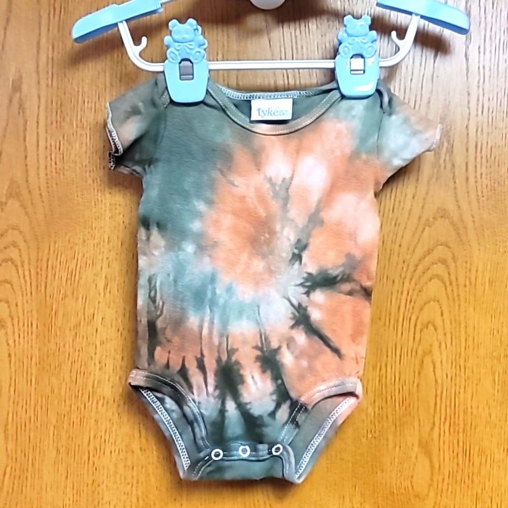 Tiedye onesie for your newborn